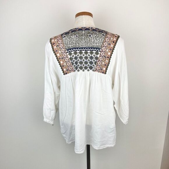 Lovestitch Embroidered Blouse - Picture 5 of 6